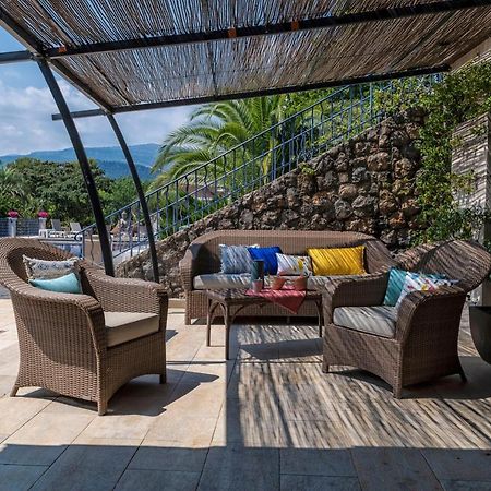 Terre De Reve Bed & Breakfast Le Rouret Exterior photo