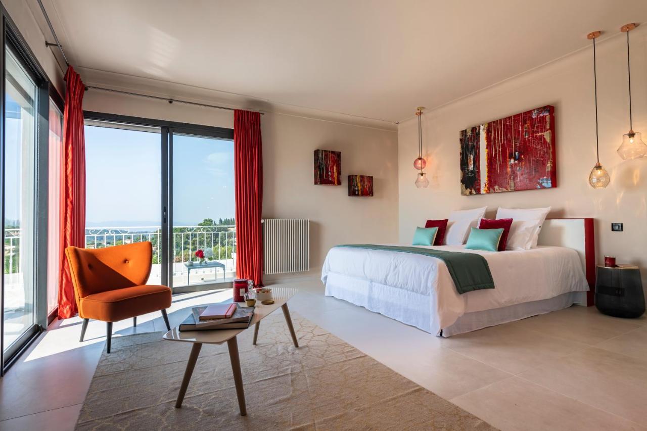 Terre De Reve Bed & Breakfast Le Rouret Exterior photo